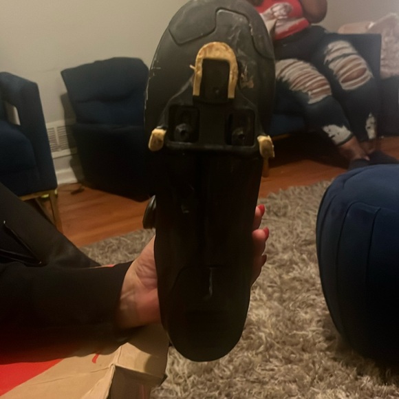 Specialized bicycle shoes NIB . Retails for 450.00 new. - Picture 2 of 4